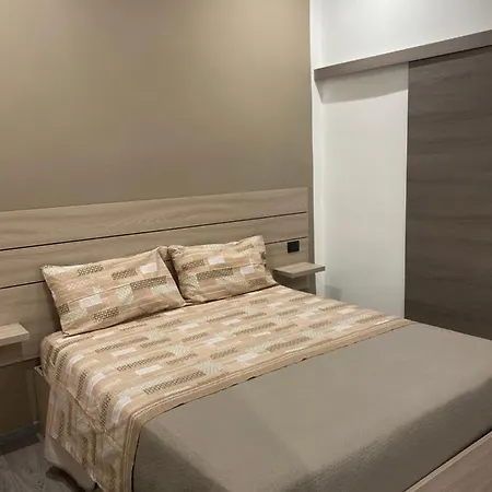 House Fifteen Гостевой дом Катания